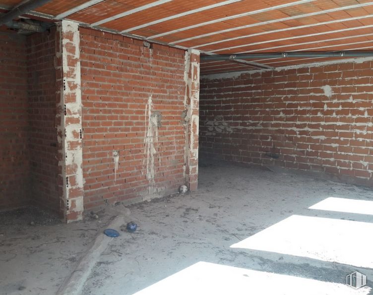 Local en venta en Zona centro, Cebolla, Toledo, 45680 con madera, albañilería, ladrillo, superficie de la carretera, suelo, material de construcción, suelos, material compuesto, hormigón y haz alrededor