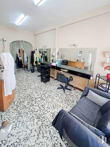 Local en venta en Calle Cóndor, Getafe, Madrid, 28904 con sofá, silla, mueble, edificio, planta de interior, confort, suelo, suelos, casa y mesa alrededor