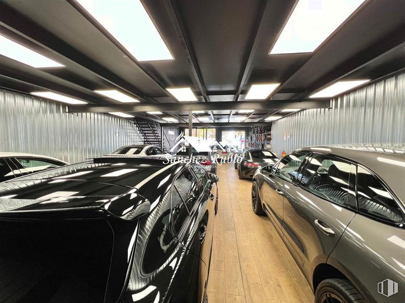 Nave en venta en Calle Malaquita, Collado Villalba, Madrid, 28400 con rueda, coche, vehículo terrestre, neumático, vehículo, iluminación del automóvil, vehículo de motor, luz, capó y diseño automovilístico alrededor