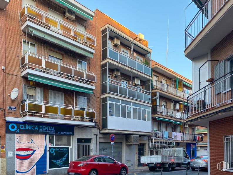 Local en venta en Calle Peña Nueva, 16, Villa de Vallecas, Madrid, 28031 con coche, edificio, camión, neumático, rueda, vehículo terrestre, cielo, vehículo, ventana y luz de estacionamiento automotriz alrededor