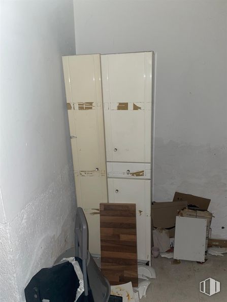 Local en alquiler en Barrio de la Concepción, Ciudad Lineal, Madrid, 28027 con armario, equipaje y bolsos, ebanistería, caja de envío, madera, suelo, suelos, madera dura, gas y caja alrededor