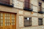 Retail for rent at Calle San Miguel, 5, Santa Cruz de la Zarza, Toledo, 45370 with window, door, property, fixture, wood, architecture, neighbourhood, facade, real estate and brick around