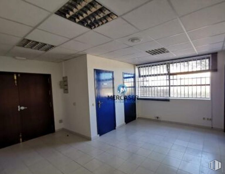 Oficina en venta en Avenida Milán,, Azuqueca de Henares, Guadalajara, 19200 con ventana, puerta, edificio, accesorio, hall, suelos, techo, vidrio, espacio y evento alrededor