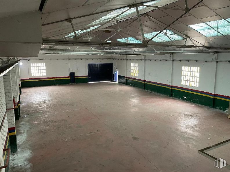 Industrial for sale at Calle Hierro, 6, Cobeña, Madrid, 28863 with window, field house, hall, building, floor, flooring, ceiling, glass, room and event around