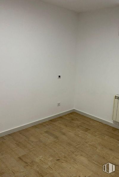 Oficina en venta en Calle Lorca, Hortaleza, Madrid, 28033 con madera, accesorio, pintura, suelos, tinte para madera, suelo, madera dura, material compuesto, suelo laminado y casa alrededor