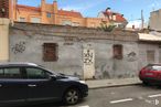 Land for sale at Calle Recesvinto, 110, Carabanchel, Madrid, 28019 with wheel, car, window, land vehicle, vehicle, tire, sky, property, photograph and plant around