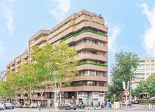 Retail for sale at Paseo San Francisco Sales, Chamberí, Madrid, 28003 with building, sky, cloud, daytime, property, tower block, condominium, urban design, tree and neighbourhood around