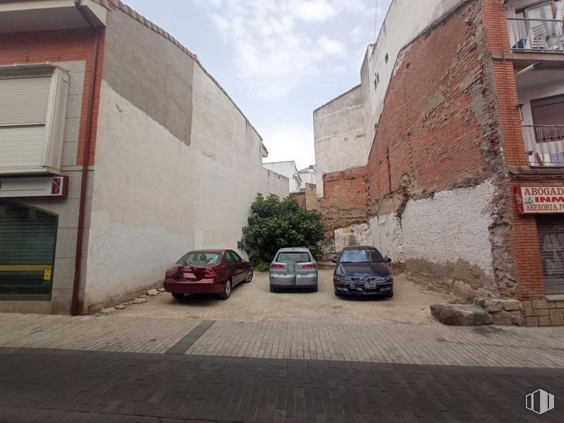 Suelo en venta en Zona centro, Colmenar Viejo, Madrid, 28770 con coche, casa, ventana, cielo, nube, edificio, vehículo, planta, neumático y superficie de la carretera alrededor