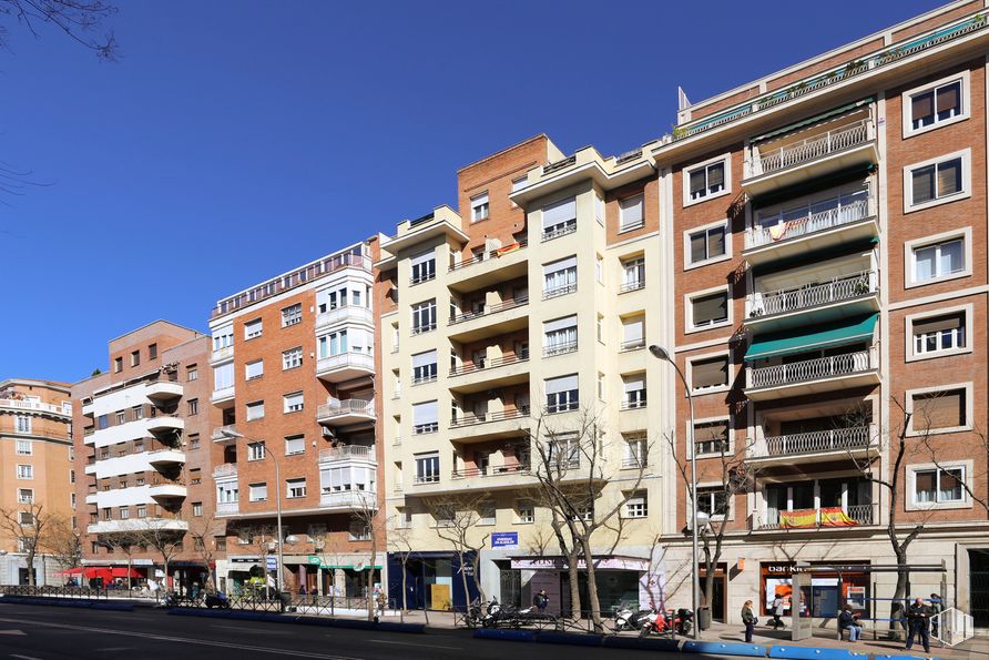 Local en alquiler en Calle Diego de León, 39, Salamanca, Madrid, 28006 con edificio, durante el día, ventana, ciudad, zona urbana, apartamento, zona residencial, fachada, ciudad y área metropolitana alrededor