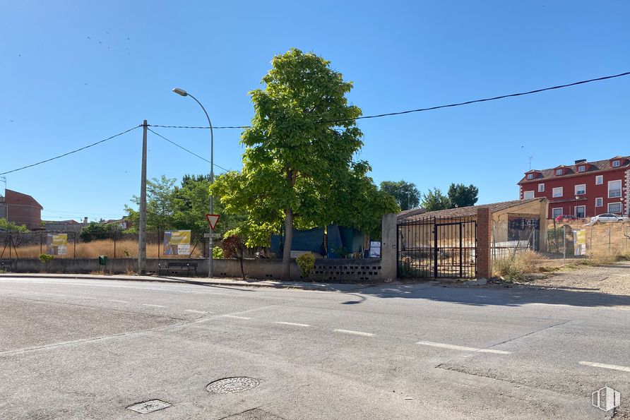 Suelo en venta en Carretera Valdelaguna, Belmonte de Tajo, Madrid, 28390 con luz de la calle, edificio, casa, cielo, ventana, superficie de la carretera, asfalto, árbol, arquitectura y diseño urbano alrededor