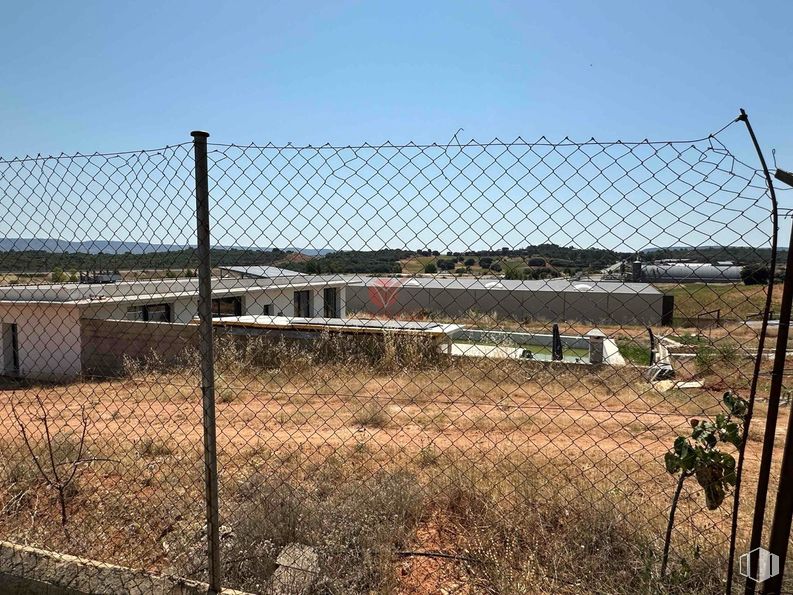 Industrial for sale at Camino Prado Tejar, Arcas del Villar, Cuenca, 16193 with mesh, wire fencing, chain-link fencing, fence, home fencing and net around