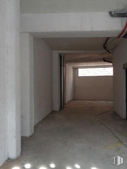 Retail for rent at Zona parque de la Concordia, Guadalajara, 19001 with property, fixture, wood, floor, flooring, hall, composite material, building material, building and concrete around