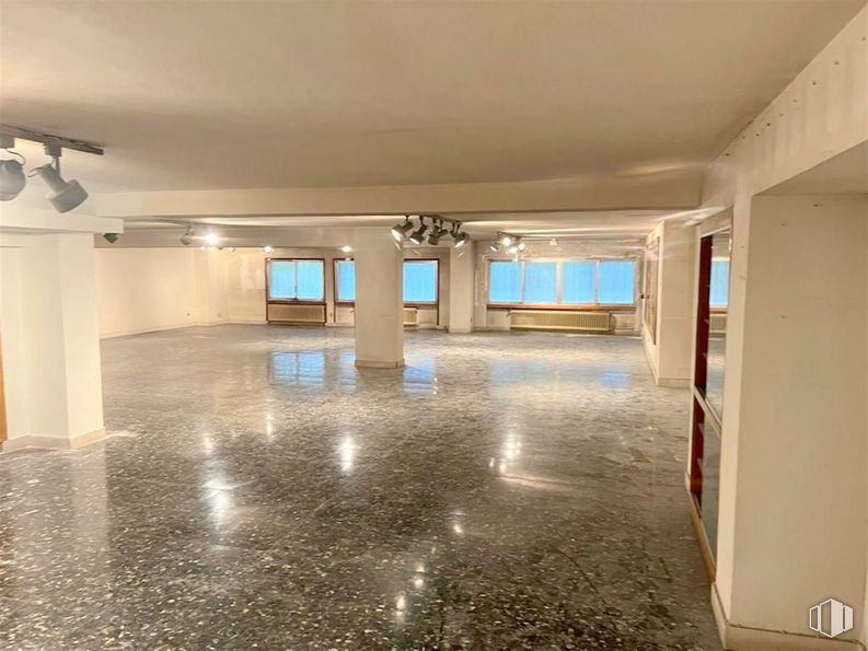 Oficina en venta en Calle Jorge Juan, Salamanca, Madrid, 28001 con ventilador de techo, edificio, madera, hall, suelo, suelos, propiedad material, accesorio, suelo de baldosas y inmobiliario alrededor