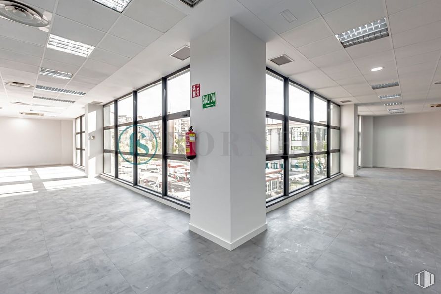 Oficina en alquiler en Edificio B - NoMa, Avenida Manoteras, 32, Hortaleza, Madrid, 28050 con accesorio, suelos, suelo, vidrio, hall, ciudad, espacio, techo, evento y edificio comercial alrededor