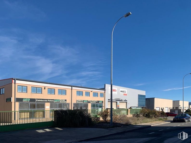 Industrial for sale at Polígono Vicolozano, Ávila, 05194 with street light, sky, building, plant, cloud, asphalt, window, urban design, road surface and gas around