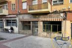 Retail for rent at Paseo San Antonio, Cuenca, 16003 with window, person, property, building, architecture, urban design, neighbourhood, road surface, door and facade around