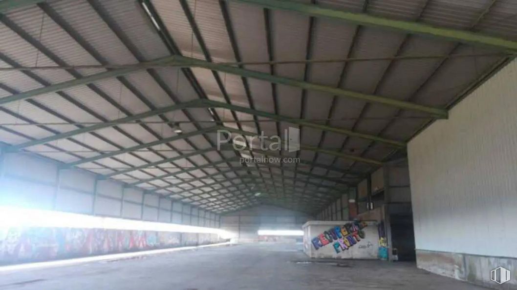 Industrial for sale at Zona Industrial, Torrejón del Rey, Guadalajara, 19174 with infrastructure, fixture, line, building, composite material, road, shade, ceiling, concrete and asphalt around