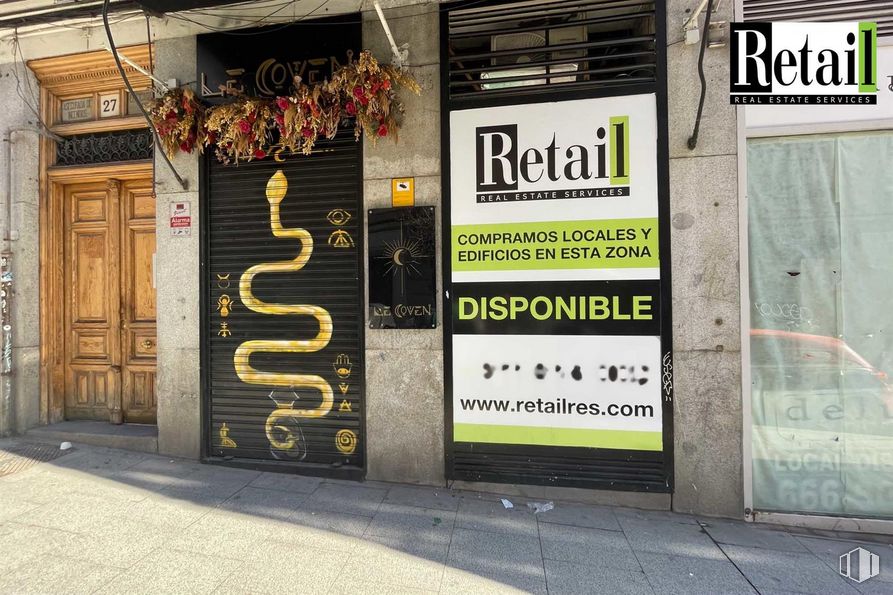 Retail for sale at Calle Augusto Figueroa, 27, Centro, Madrid, 28004 with door, fixture, font, facade, composite material, building, advertising, signage, building material and wood around