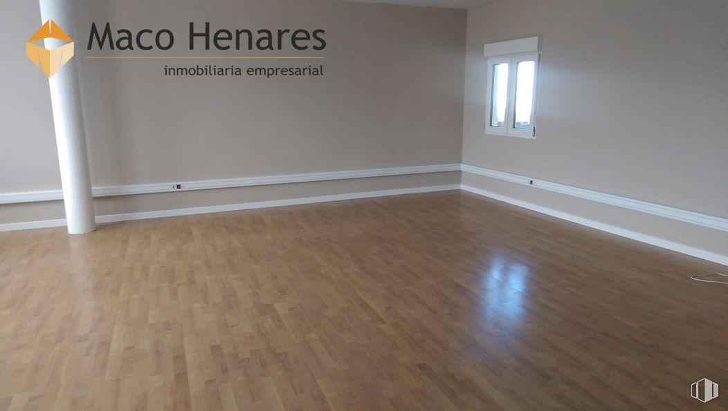 Industrial for rent at Carretera Loeches, Torrejón de Ardoz, Madrid, 28850 with window, wood, paint, flooring, floor, wood stain, shade, laminate flooring, hardwood and building material around