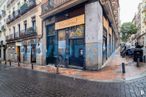 Retail for sale at Zona Malasaña - Univerdidad, Centro, Madrid, 28004 with building, window, road surface, urban design, road, house, facade, city, sidewalk and tire around