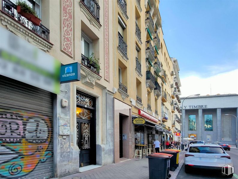 Local en venta en Calle Fuente del Berro,  35, Salamanca, Madrid, 28009 con coche, edificio, contenedor de basura, vehículo, neumático, ventana, rueda, iluminación del automóvil, infraestructura y cielo alrededor