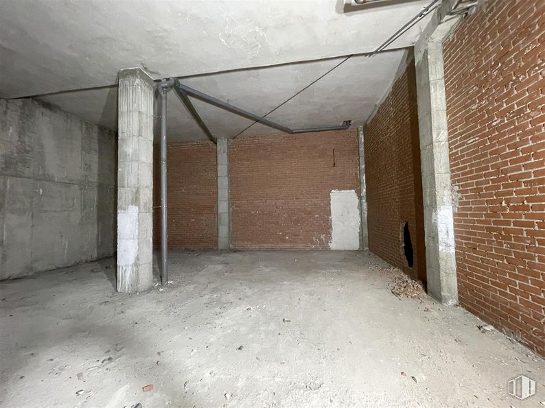 Industrial for sale at Calle María Zayas, Arganda del Rey, Madrid, 28500 with property, floor, fixture, composite material, flooring, concrete, building material, wood, house and ceiling around