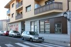 Retail for sale at Calle Fernando VI, 10, El Escorial, Madrid, 28280 with car, window, building, automotive parking light, wheel, tire, vehicle, property, automotive lighting and automotive design around