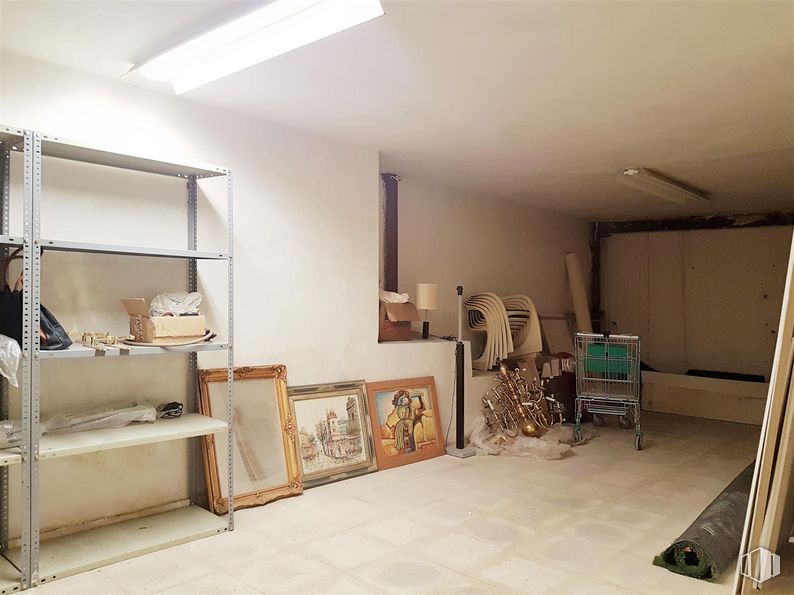 Local en alquiler y venta en Zona Centro, Aranjuez, Madrid, 28300 con mueble, marco, madera, edificio, sala de estar, cajón, suelos, suelo, madera dura y inmobiliario alrededor