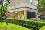 Retail for sale at Calle Veracruz, 8, Móstoles, Madrid, 28938 with window, building, plant, tree, grass, shade, residential area, groundcover, shrub and real estate around