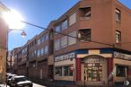 Retail for rent at San Roque-Concordia-Adoratrices, Guadalajara, 19002 with car, building, automotive parking light, sky, property, window, street light, tire, infrastructure and wheel around