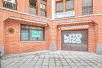 Retail for rent at Zona centro, Valdemoro, Madrid, 28340 with window, building, brickwork, wood, brick, road surface, architecture, neighbourhood, residential area and facade around