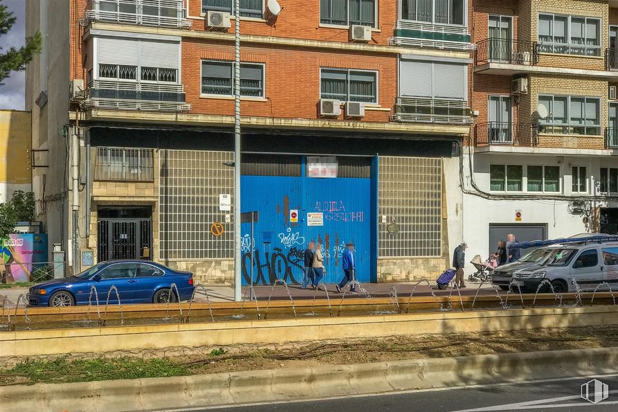 Local en alquiler en Avenida Constitución, 85, Torrejón de Ardoz, Madrid, 28850 con coche, edificio, ventana, vehículo terrestre, neumático, rueda, vehículo, planta, infraestructura y vehículo de motor alrededor