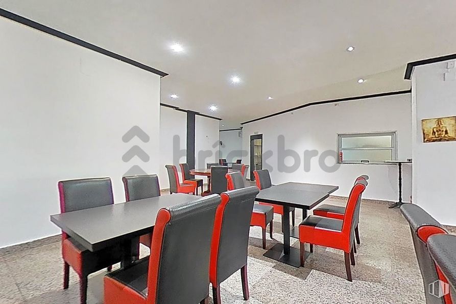 Retail for sale at C.C. Zocoslada, Avenida España, 23, Coslada, Madrid, 28820 with chair, table, furniture, lighting, interior design, picture frame, flooring, floor, living room and ceiling around