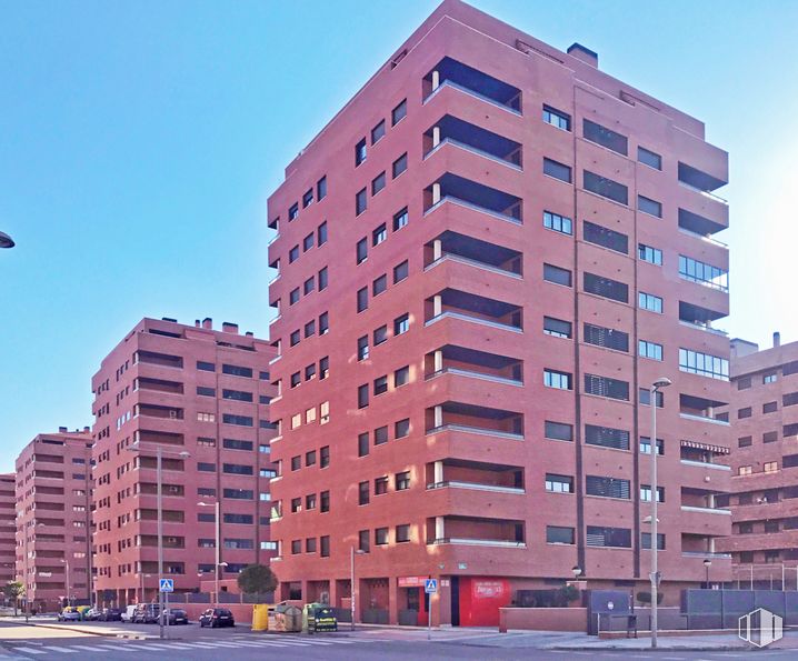 Local en alquiler y venta en Calle Greco, Seseña, Toledo, 45224 con edificio, cielo, ventana, luz de la calle, diseño urbano, casa, bloque de torre, condominio, rascacielos y propiedad material alrededor