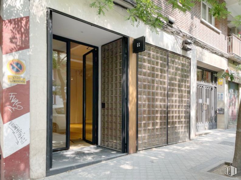 Local en venta en Calle Narciso Serra, 3, Retiro, Madrid, 28007 con ventana, puerta, propiedad, accesorio, arquitectura, planta, superficie de la carretera, ladrillo, fachada y material de construcción alrededor