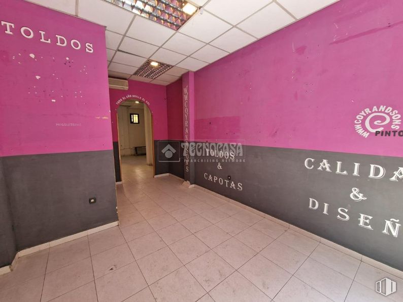 Local en alquiler en Zona Centro, Pinto, Madrid, 28320 con edificio, interiorismo, suelos, suelo, casa, pared, magenta, techo, evento y fachada alrededor