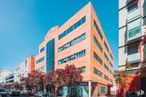 Office for rent at Edificio ANSO, Calle López de Hoyos, 155, Chamartín, Madrid, 28002 with building, property, window, sky, tower block, tree, urban design, condominium, plant and neighbourhood around