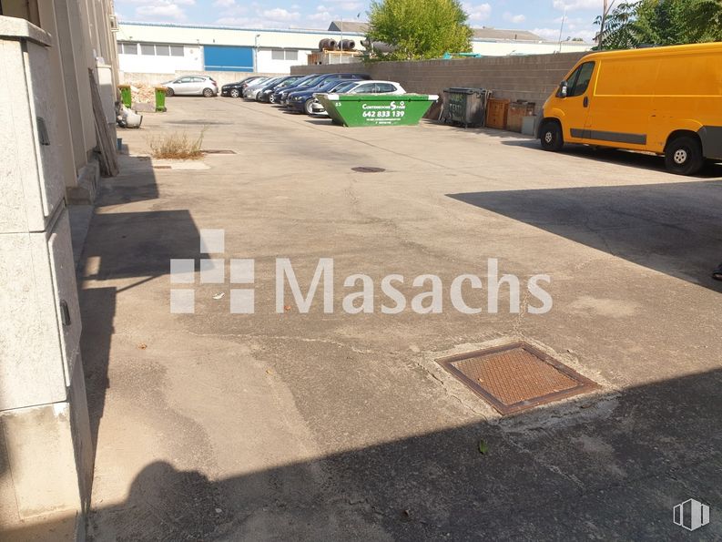 Nave en venta en Zona industrial Coslada, Coslada, Madrid, 28820 con camioneta, rueda, neumático, vehículo terrestre, coche, cielo, nube, vehículo, neumático automotriz y vehículo motorizado alrededor