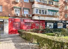 Local en alquiler en Calle Pintor Velázquez, Móstoles, Madrid, 28933 con ventana, barrio, fachada, apartamento, acera, uso mixto, hormigón y condominio alrededor