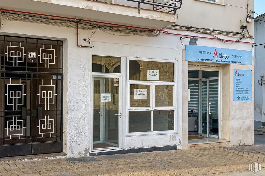 Local en alquiler en Plaza Sol, Torres de la Alameda, Madrid, 28813 con puerta, accesorio, fachada, fuente, gas, ventana, madera, edificio, material compuesto y señalización alrededor