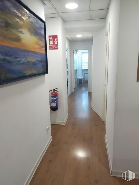 Local en venta en Calle José Arcones Gil, Ciudad Lineal, Madrid, 28017 con marco, interiorismo, pintura, madera, accesorio, suelo, suelos, pintura artística, arte y edificio alrededor