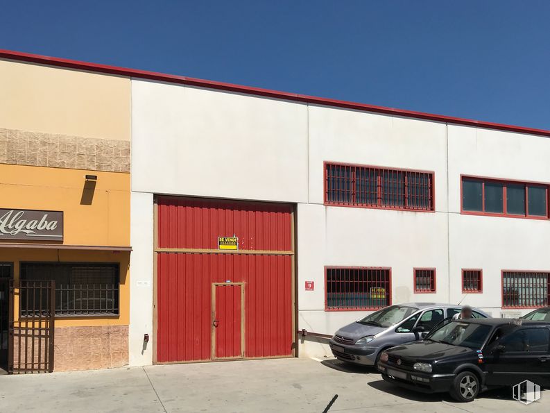 Nave en venta en Calle Málaga, 4, Valdemoro, Madrid, 28341 con coche, ventana, puerta, edificio, luz de estacionamiento automotriz, neumático, rueda, vehículo terrestre, cielo y propiedad alrededor