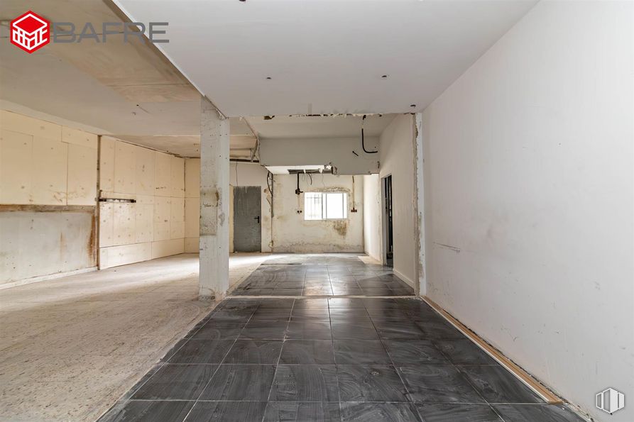 Retail for sale at Zona céntrica, Collado Villalba, Madrid, 28400 with window, door, flooring, floor, ceiling, composite material, room, hall, concrete and daylighting around