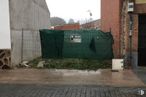 Land for sale at Calle Real, 33, Cubas de la Sagra, Madrid, 28978 with sky, road surface, fixture, asphalt, waste container, building, composite material, gas, brick and road around