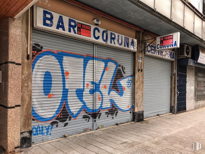 Local en venta en Calle Noya, 4, Alcorcón, Madrid, 28925 con propiedad, fuente, albañilería, ladrillo, fachada, grafiti, arte, carretera, gas y tintes y matices alrededor