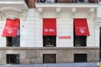 Retail for rent at Calle Príncipe de Vergara, 10, Salamanca, Madrid, 28001 with window, architecture, font, red, wall, facade, landmark, building, city and human settlement around