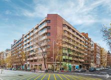 Office for rent at Paseo General Martínez Campos, 46, Chamberí, Madrid, 28010 with building, cloud, sky, property, infrastructure, tower block, window, architecture, tree and urban design around