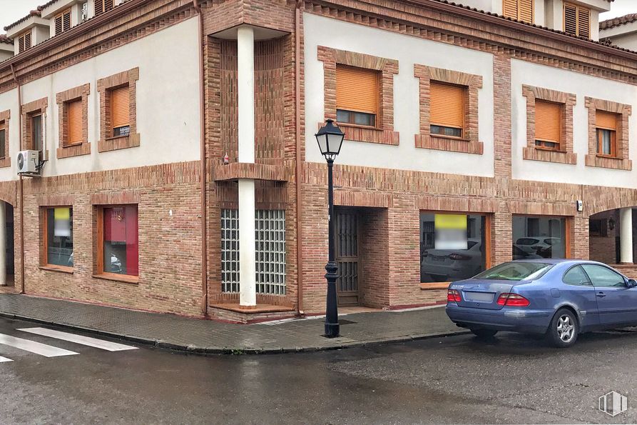 Local en venta en Calle San Roque, 1, Valdetorres de Jarama, Madrid, 28150 con coche, edificio, ventana, luz de estacionamiento, neumático, rueda, vehículo, matrícula del vehículo, iluminación del automóvil y puerta alrededor