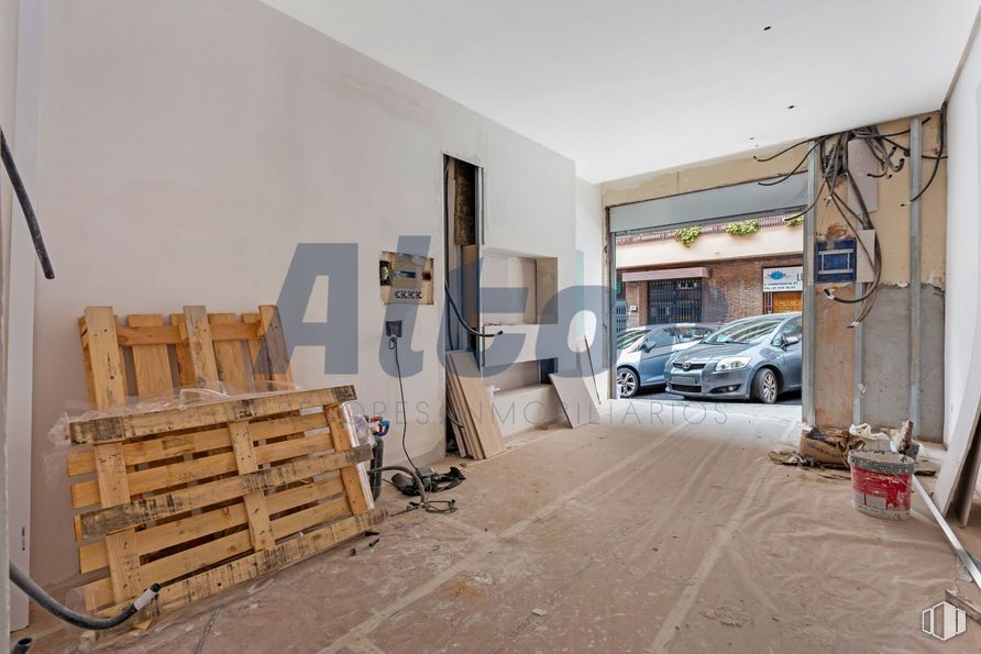 Local en venta en Calle Constancia, Chamartín, Madrid, 28002 con coche, mueble, productos envasados, neumático, madera, rueda, vehículo, edificio, diseño automovilístico y suelo alrededor