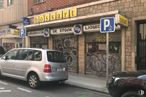 Retail for sale at Calle Viriato, 38, Chamberí, Madrid, 28010 with wheel, tire, car, building, automotive parking light, land vehicle, vehicle, property, window and motor vehicle around